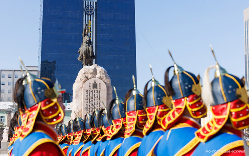 Жанжин Д.Сүхбаатарын талбайд 